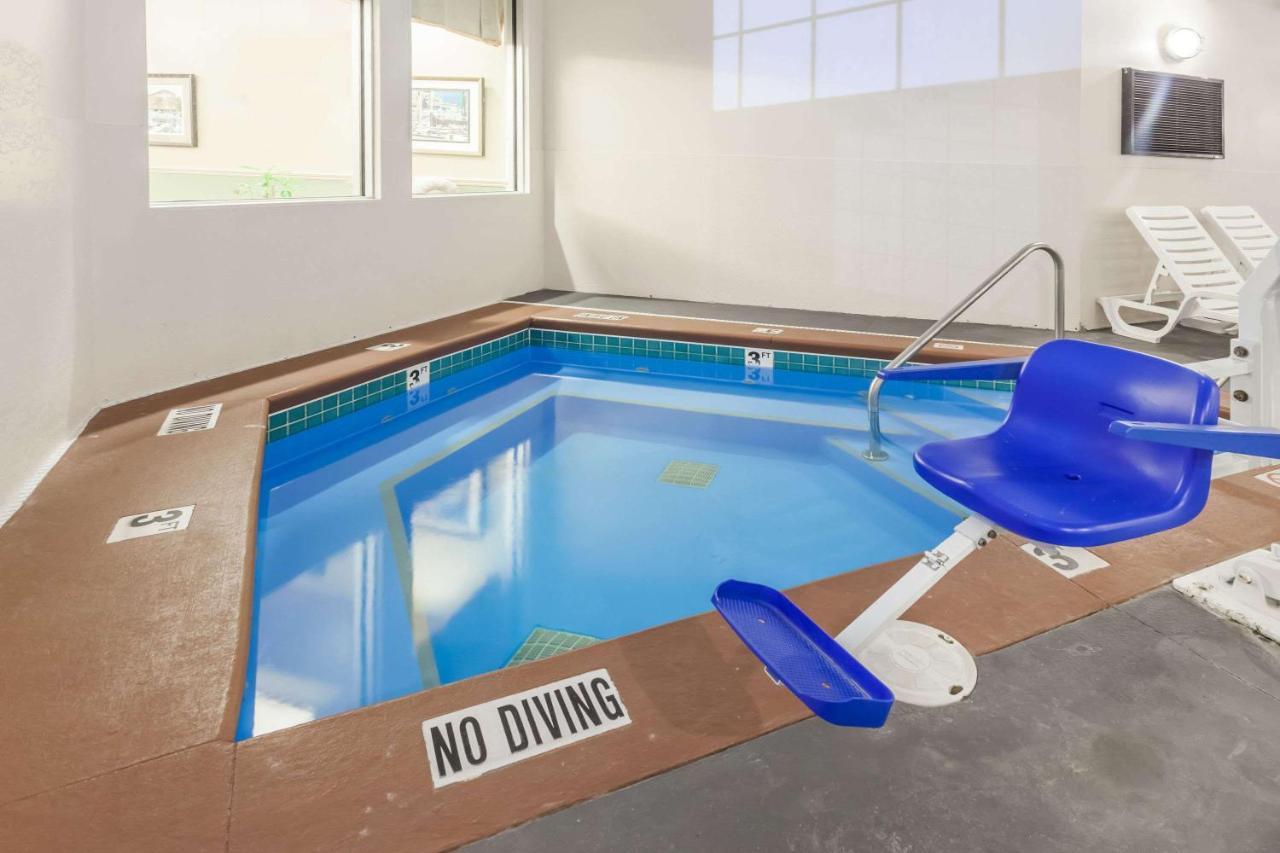 Hotel Days By Wyndham Pentwater