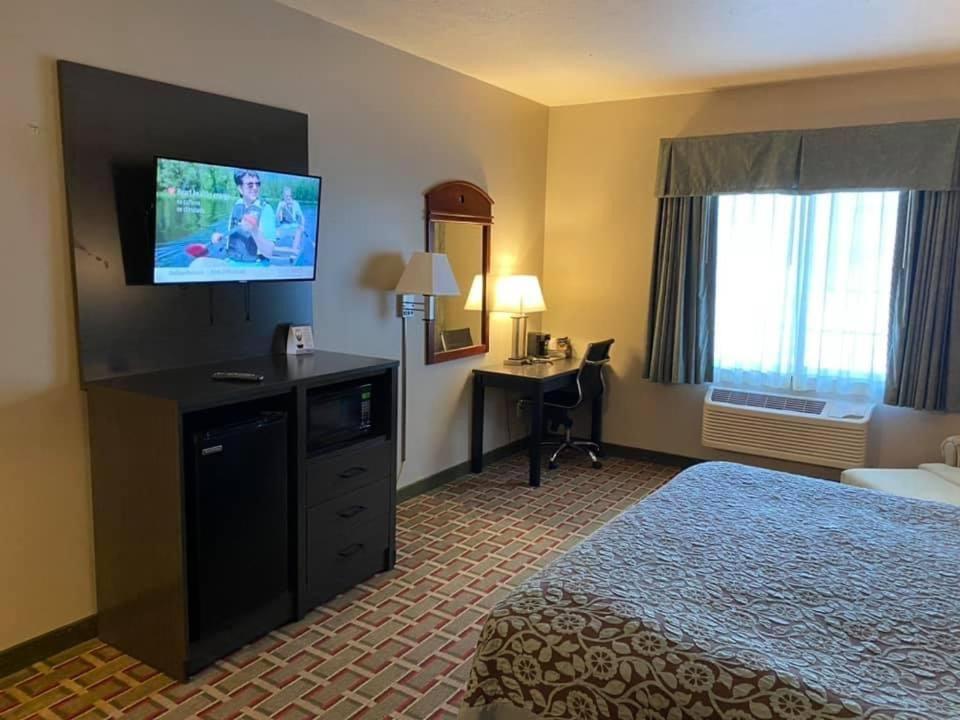Days By Wyndham Hotel